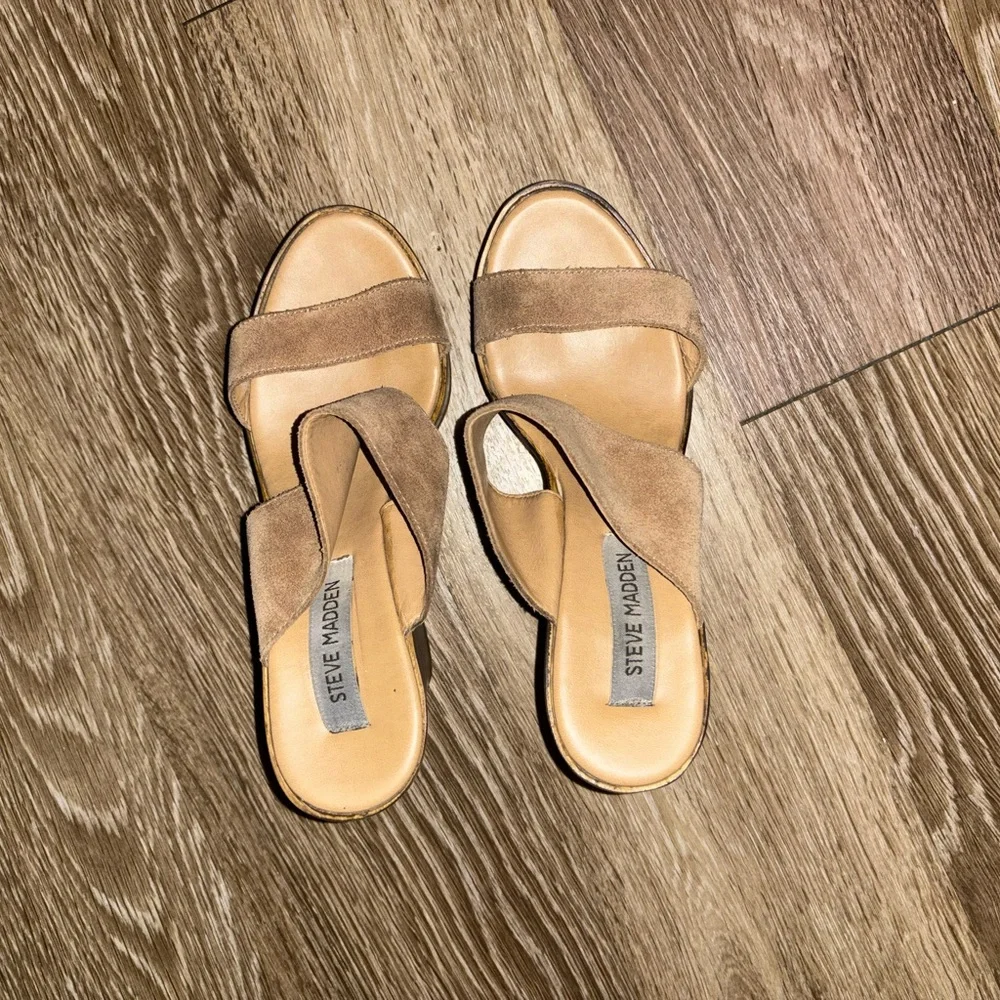 Steve Madden EUC Wedges